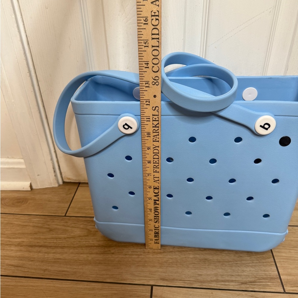 Blue Water Proof Beach Tote Bag with additional storage attatchment - Picture 3 of 6